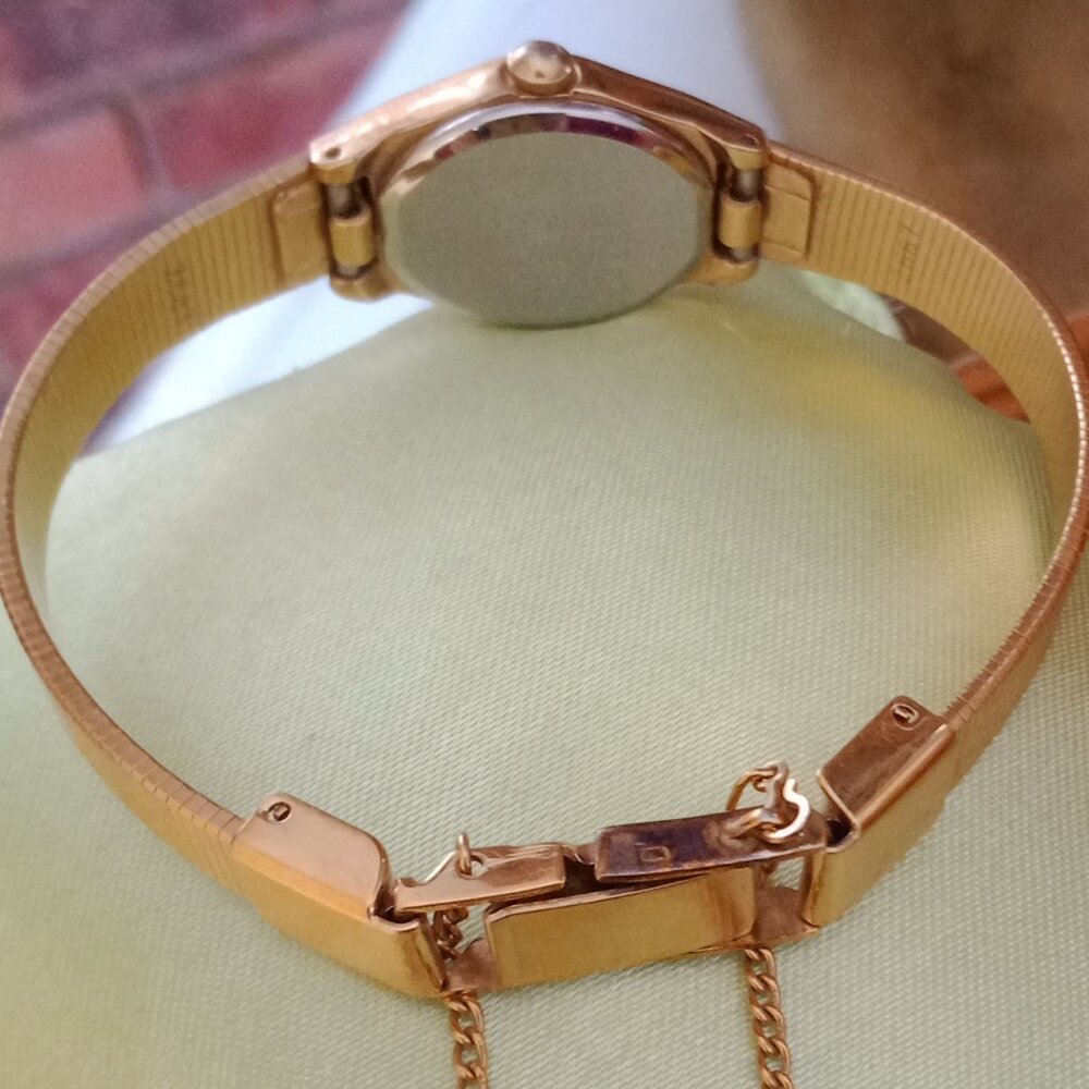 Seiko Women's Quartz Watch - Picture 3 of 6